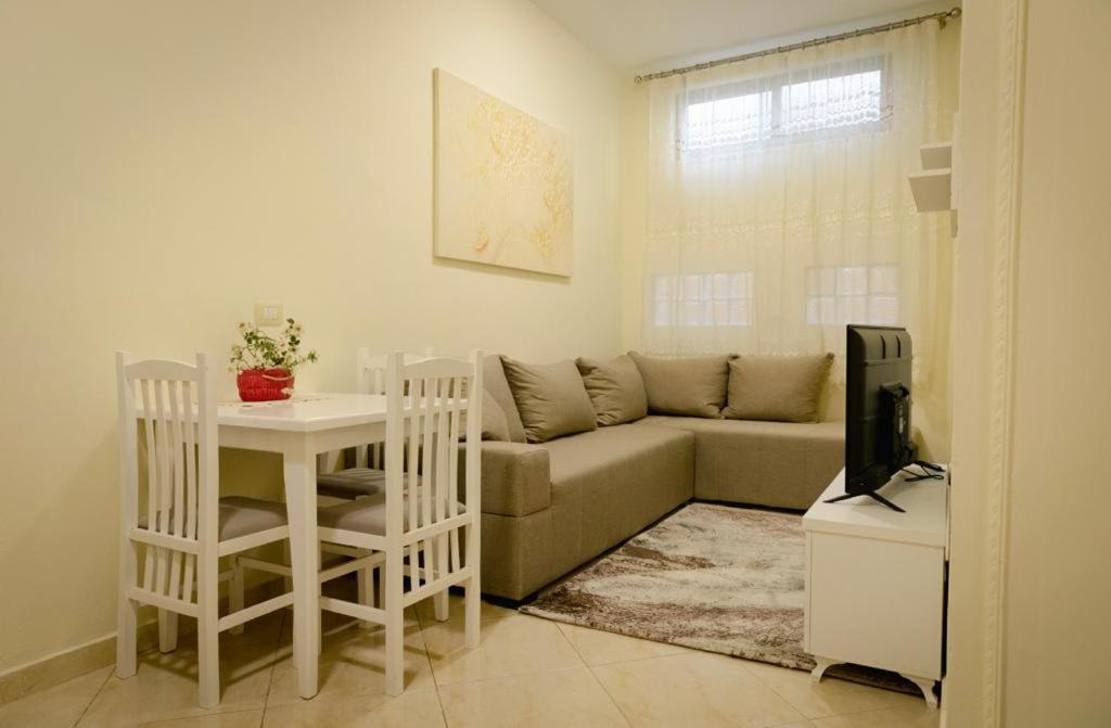 Villa Apartments S&F City Centre Tirana Eksteriør billede